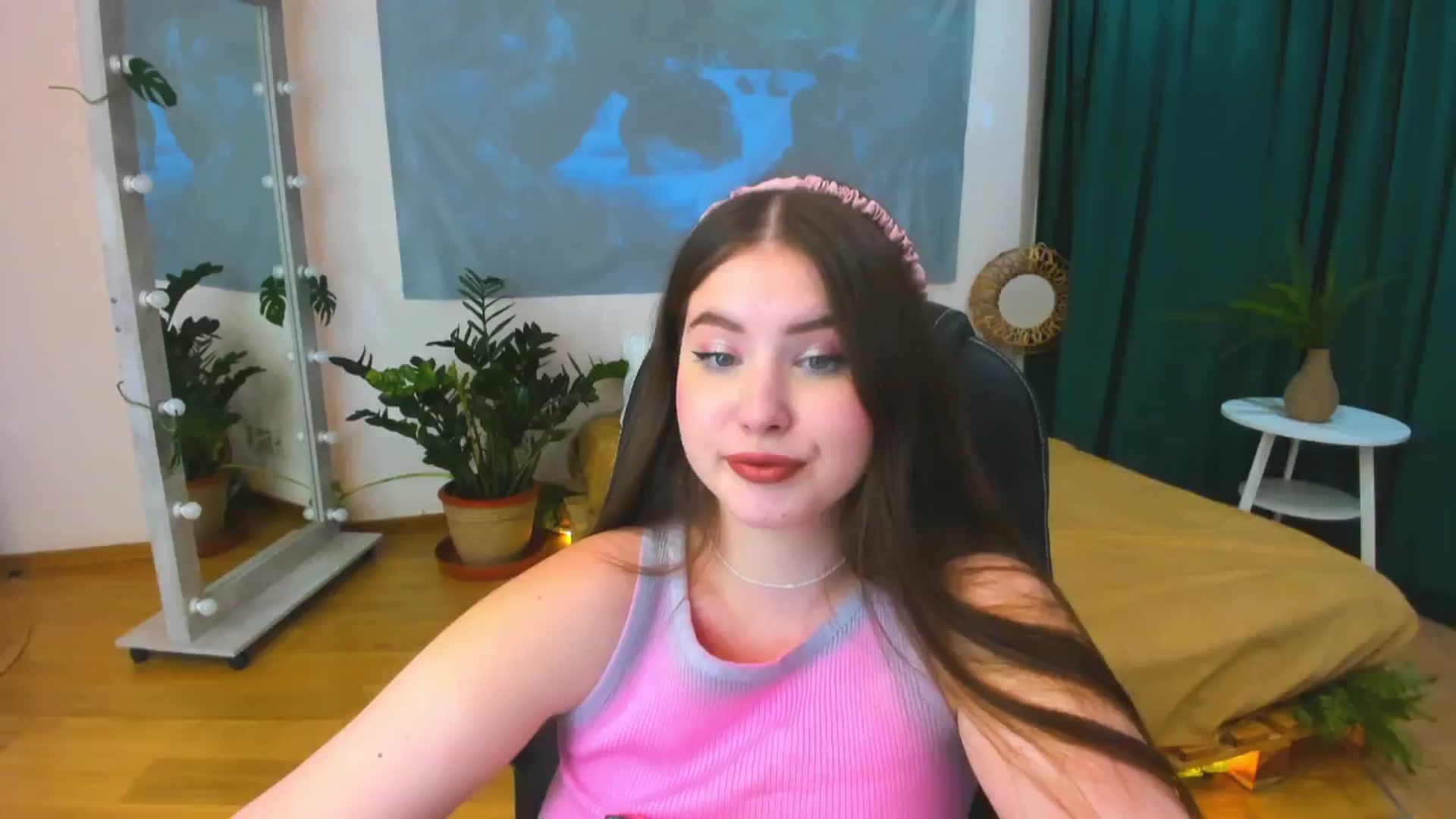 Gallery image thumbnail from AdmireMyEyes's myfreecams stream on, 06/21/2024, 20:37 image 13 of 20