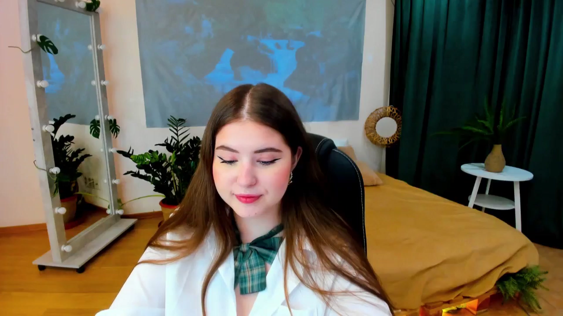 Gallery image thumbnail from AdmireMyEyes's myfreecams stream on, 06/22/2024, 18:33 image 18 of 20