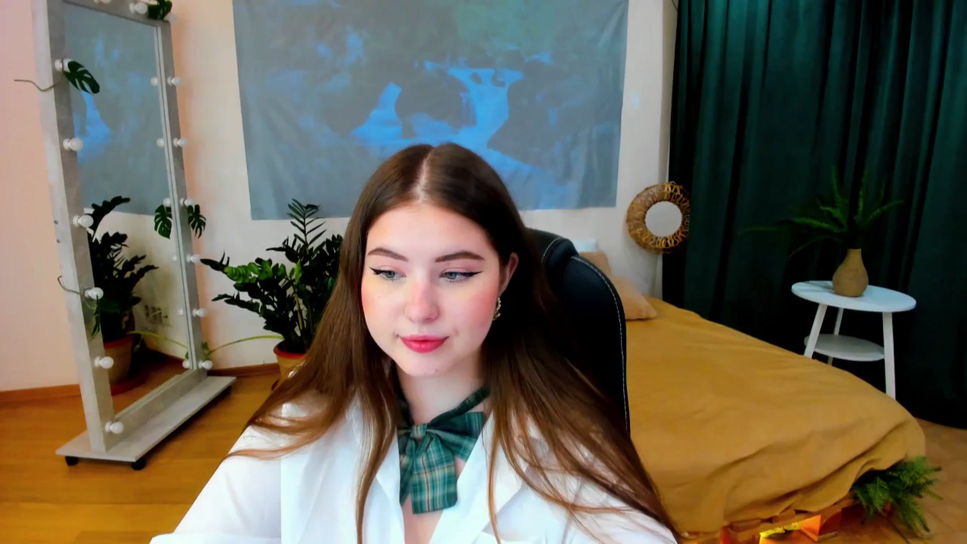 Gallery image thumbnail from AdmireMyEyes's myfreecams stream on, 06/22/2024, 18:33 image 17 of 20