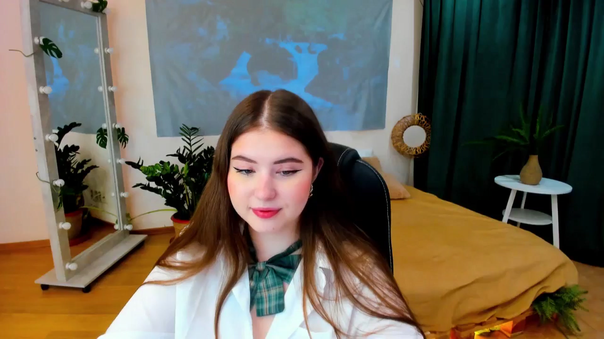Gallery image thumbnail from AdmireMyEyes's myfreecams stream on, 06/22/2024, 18:33 image 19 of 20