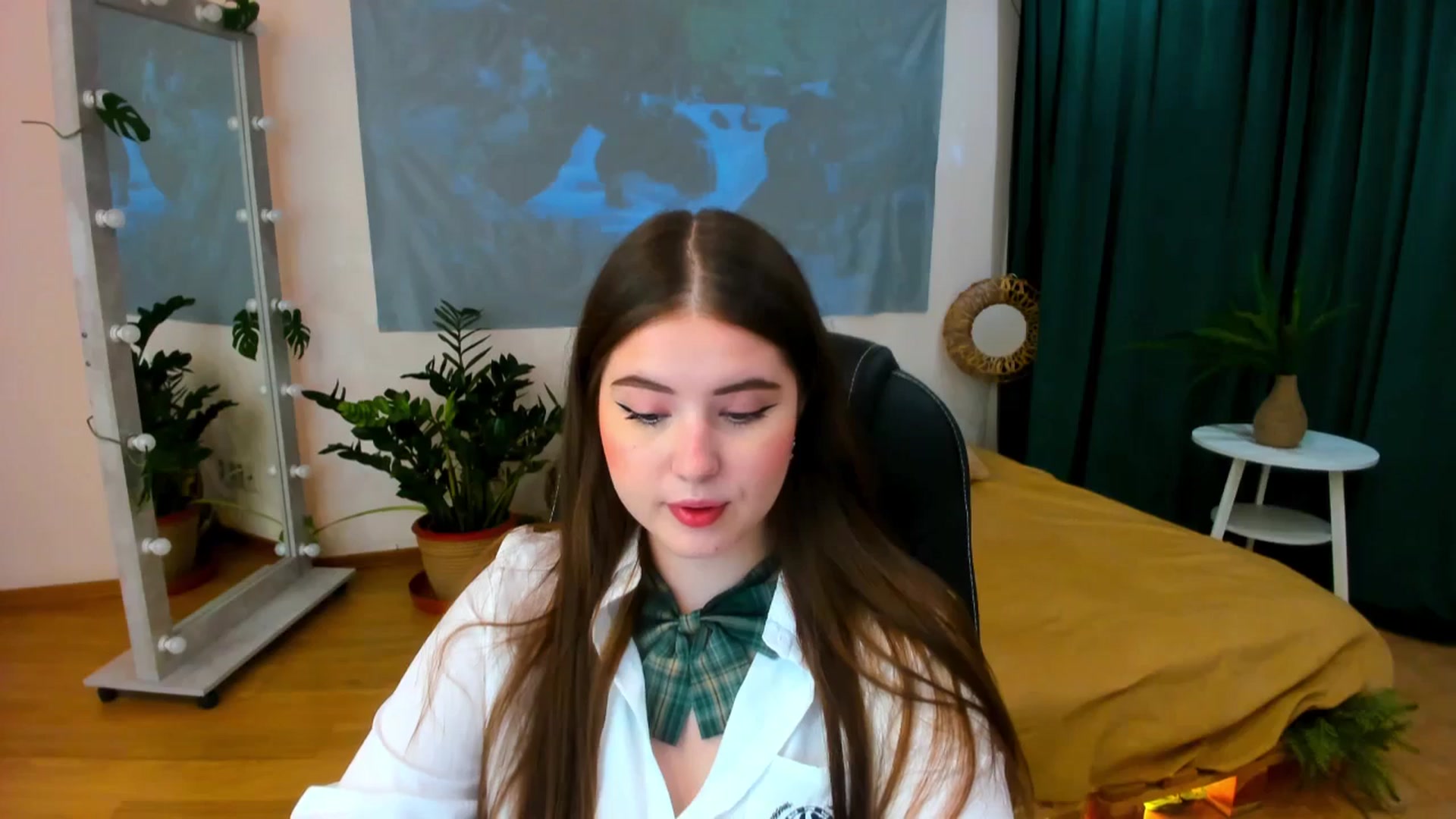 Gallery image thumbnail from AdmireMyEyes's myfreecams stream on, 06/22/2024, 18:51 image 15 of 20