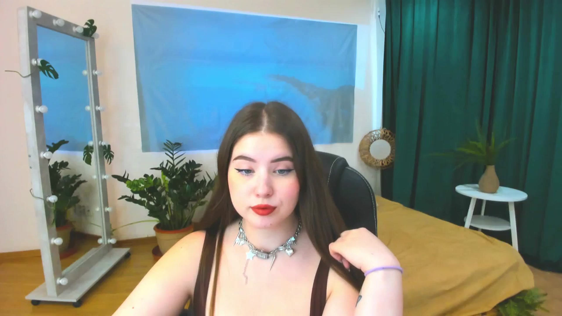 Gallery image thumbnail from AdmireMyEyes's myfreecams stream on, 06/24/2024, 07:41 image 2 of 20