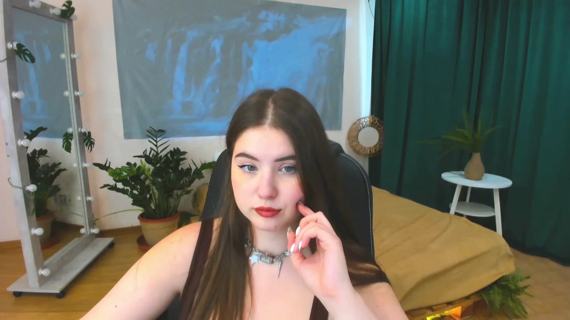 Gallery image thumbnail from AdmireMyEyes's myfreecams stream on, 06/24/2024, 09:49 image 1 of 20