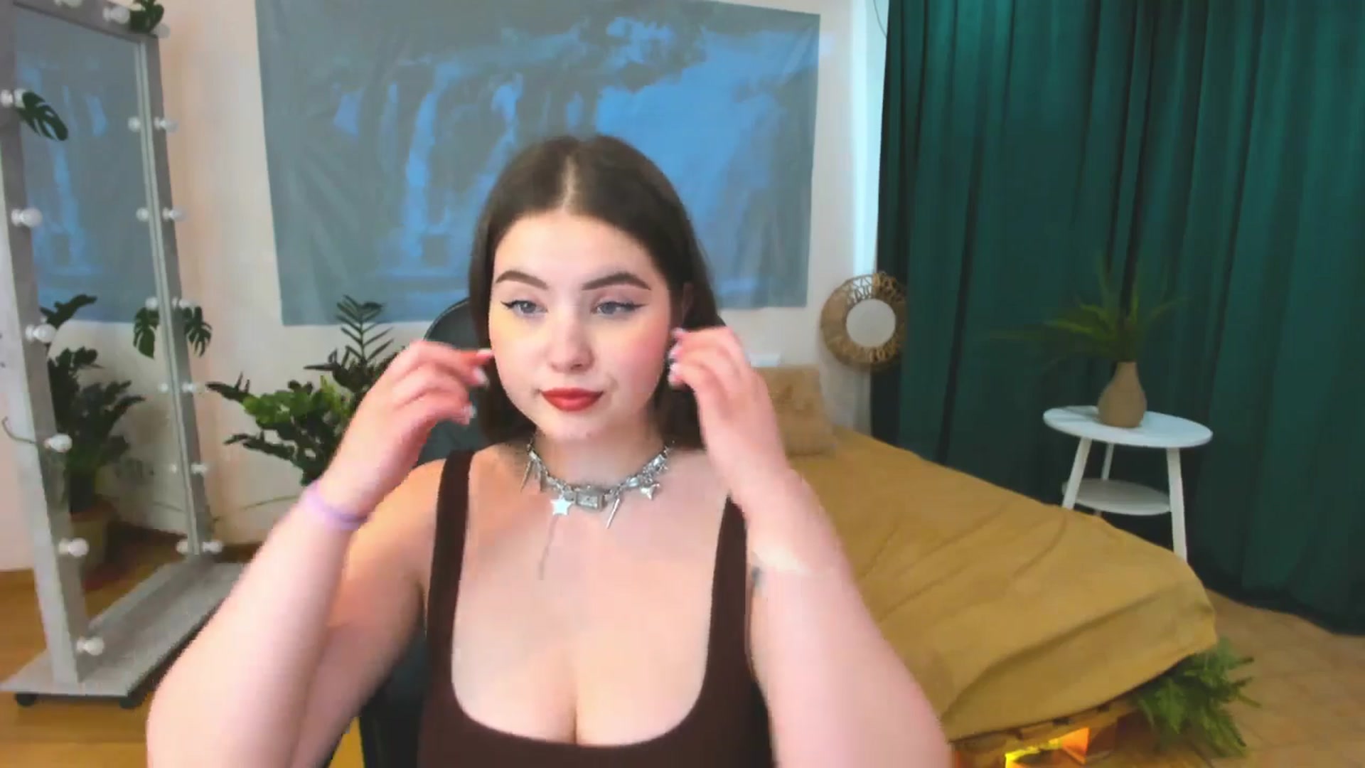 Gallery image thumbnail from AdmireMyEyes's myfreecams stream on, 06/24/2024, 09:49 image 9 of 20