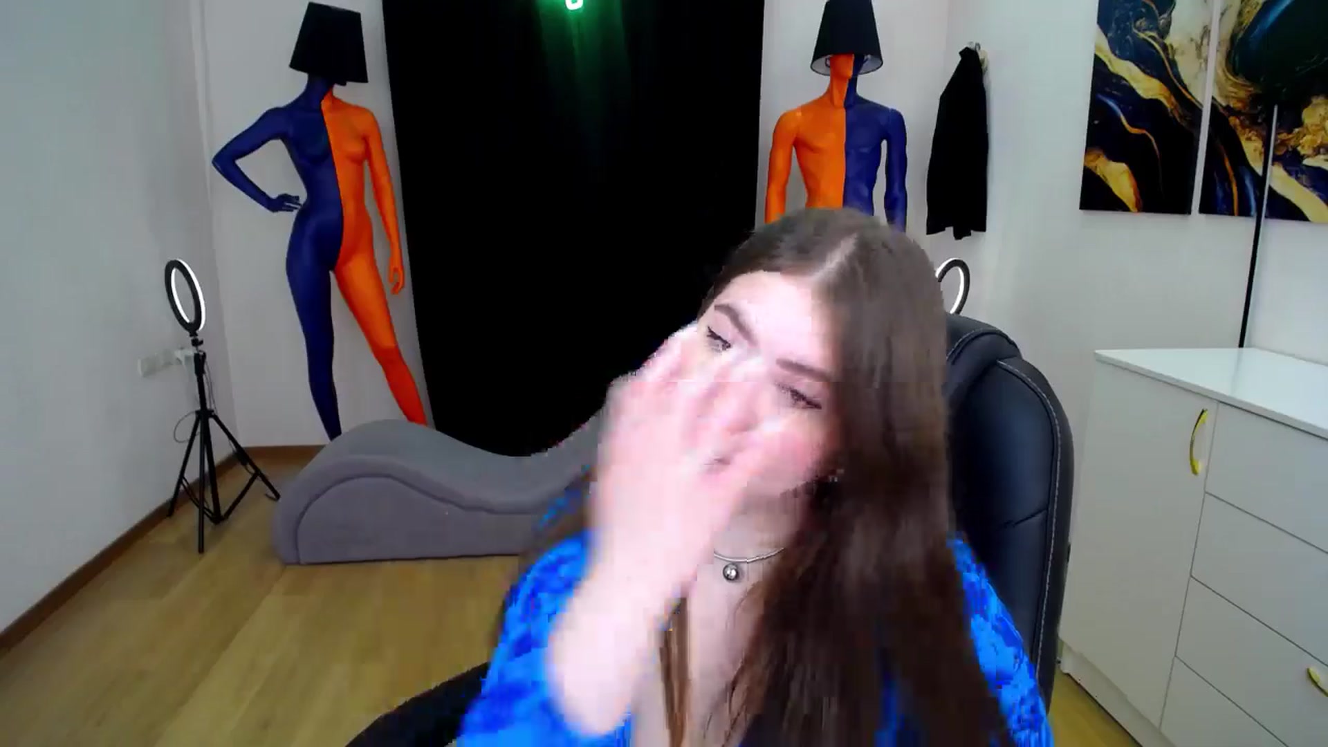 Gallery image thumbnail from AdmireMyEyes's myfreecams stream on, 06/25/2024, 05:46 image 12 of 20