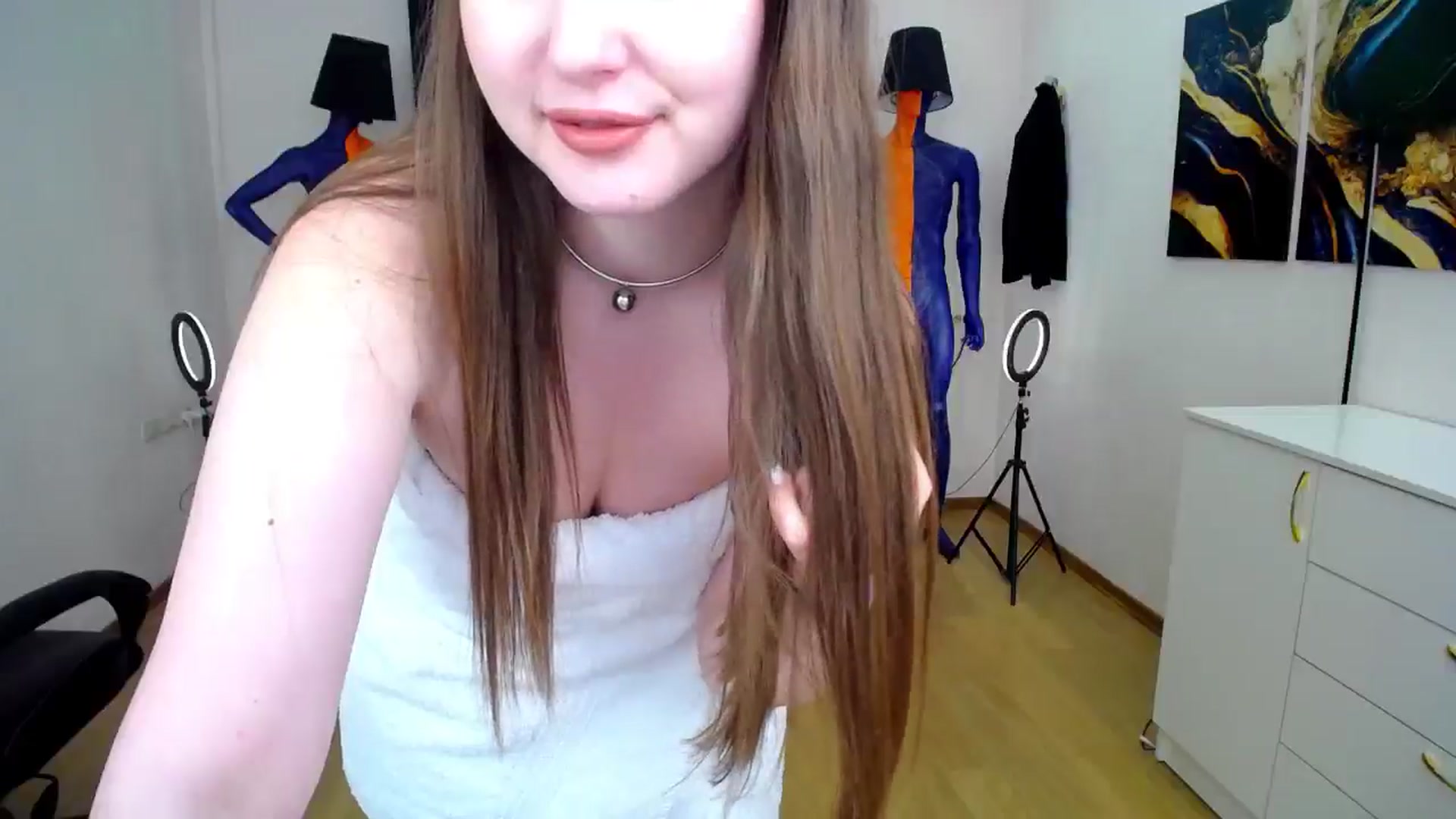 Gallery image thumbnail from AdmireMyEyes's myfreecams stream on, 06/25/2024, 07:32 image 19 of 20
