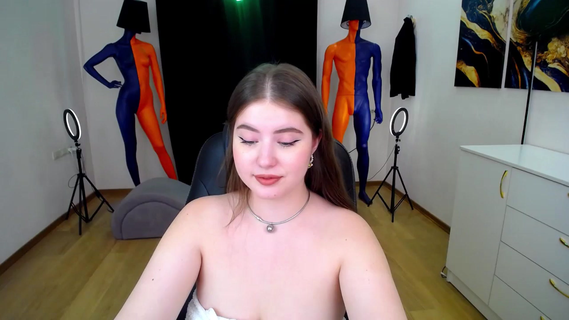 Gallery image thumbnail from AdmireMyEyes's myfreecams stream on, 06/25/2024, 09:48 image 2 of 20