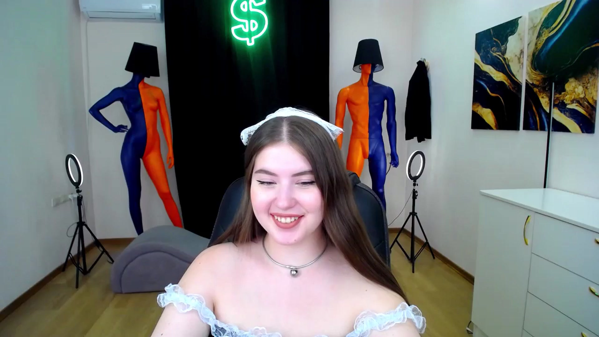 Gallery image thumbnail from AdmireMyEyes's myfreecams stream on, 06/25/2024, 09:48 image 15 of 20
