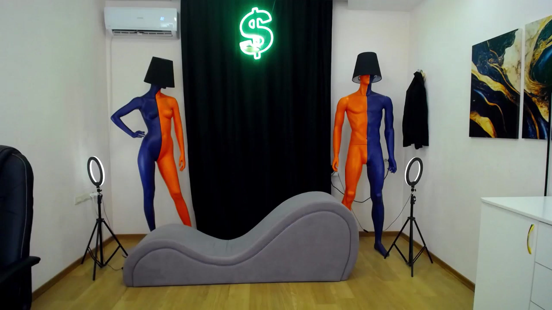 Gallery image thumbnail from AdmireMyEyes's myfreecams stream on, 06/26/2024, 07:48 image 18 of 20