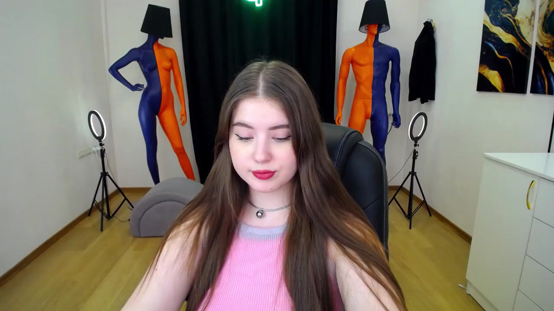 Gallery image thumbnail from AdmireMyEyes's myfreecams stream on, 06/26/2024, 07:48 image 12 of 20