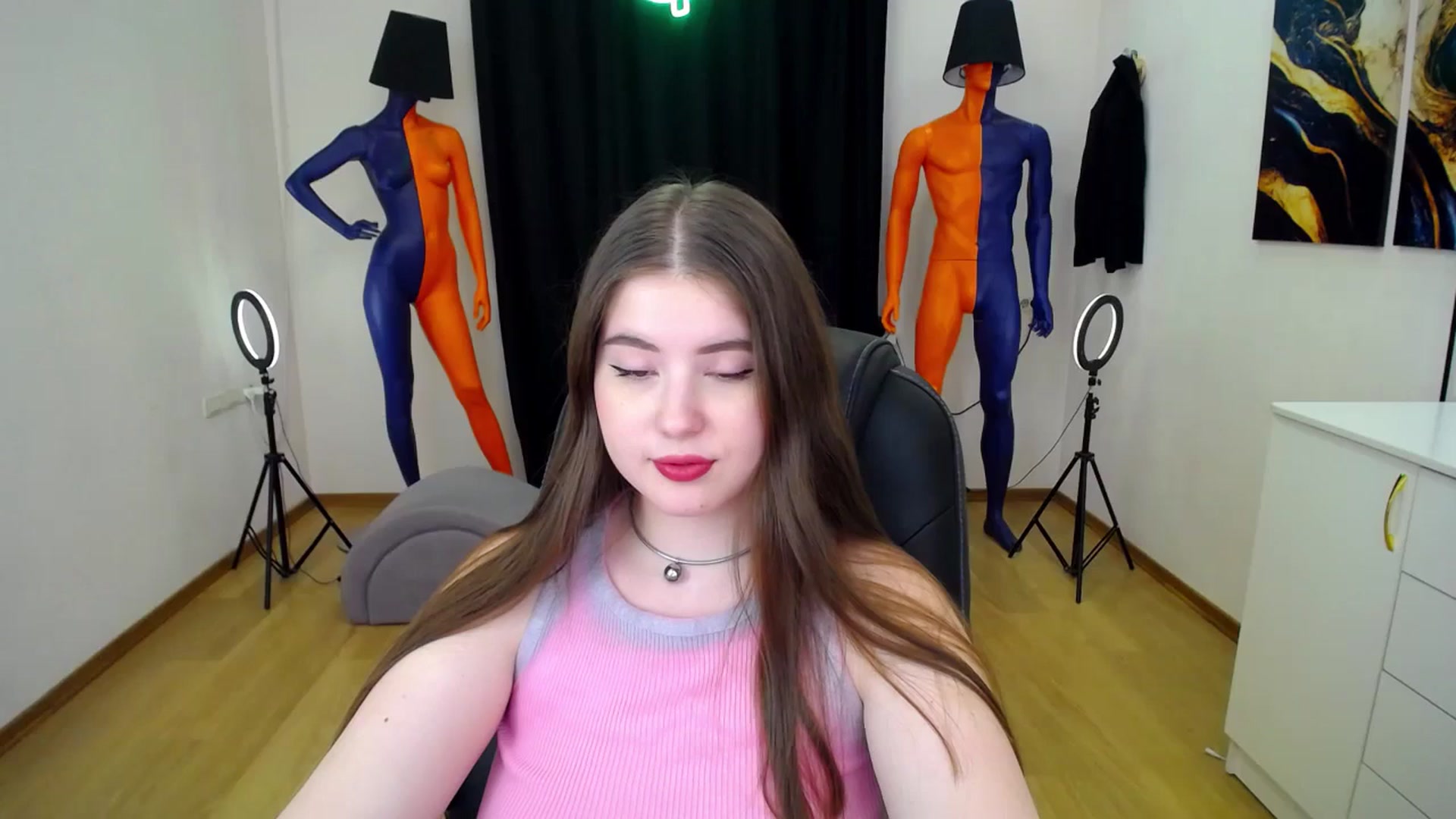 Gallery image thumbnail from AdmireMyEyes's myfreecams stream on, 06/26/2024, 07:48 image 13 of 20