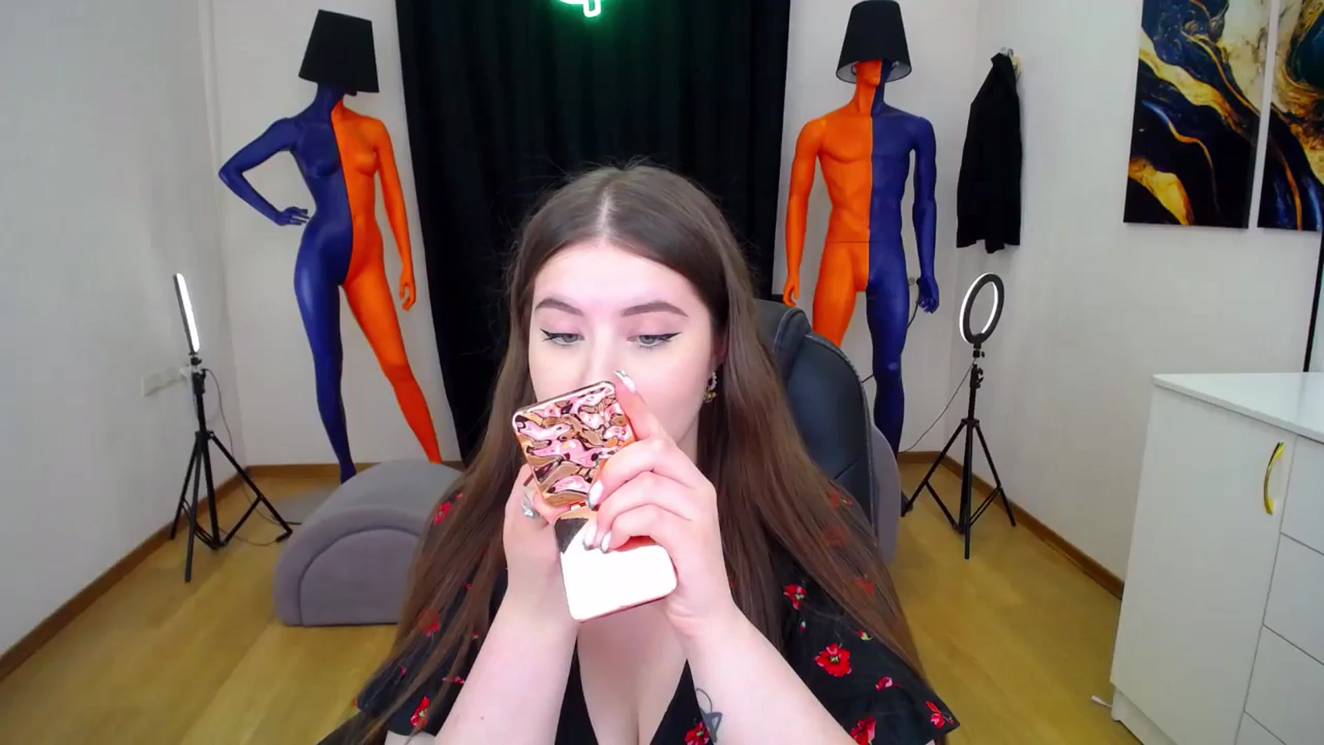 Gallery image thumbnail from AdmireMyEyes's myfreecams stream on, 06/27/2024, 20:23 image 8 of 20