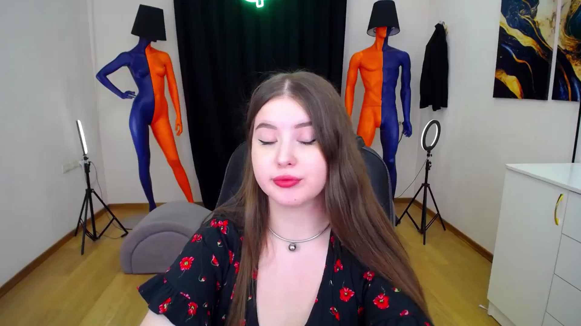 Gallery image thumbnail from AdmireMyEyes's myfreecams stream on, 06/27/2024, 20:23 image 15 of 20