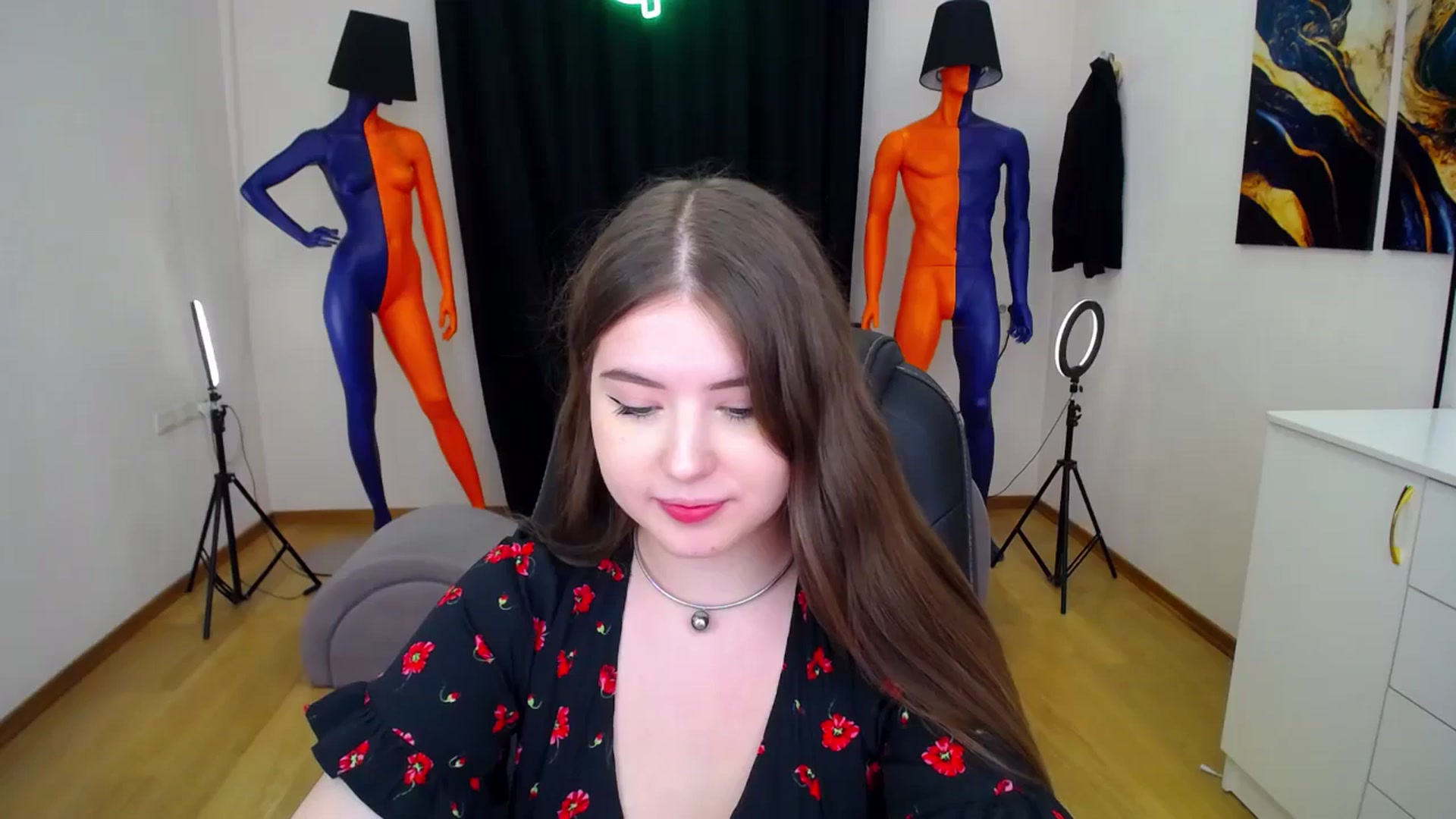 Gallery image thumbnail from AdmireMyEyes's myfreecams stream on, 06/27/2024, 20:23 image 5 of 20