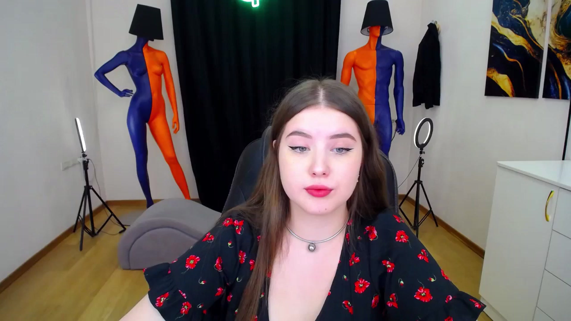 Gallery image thumbnail from AdmireMyEyes's myfreecams stream on, 06/27/2024, 20:23 image 13 of 20
