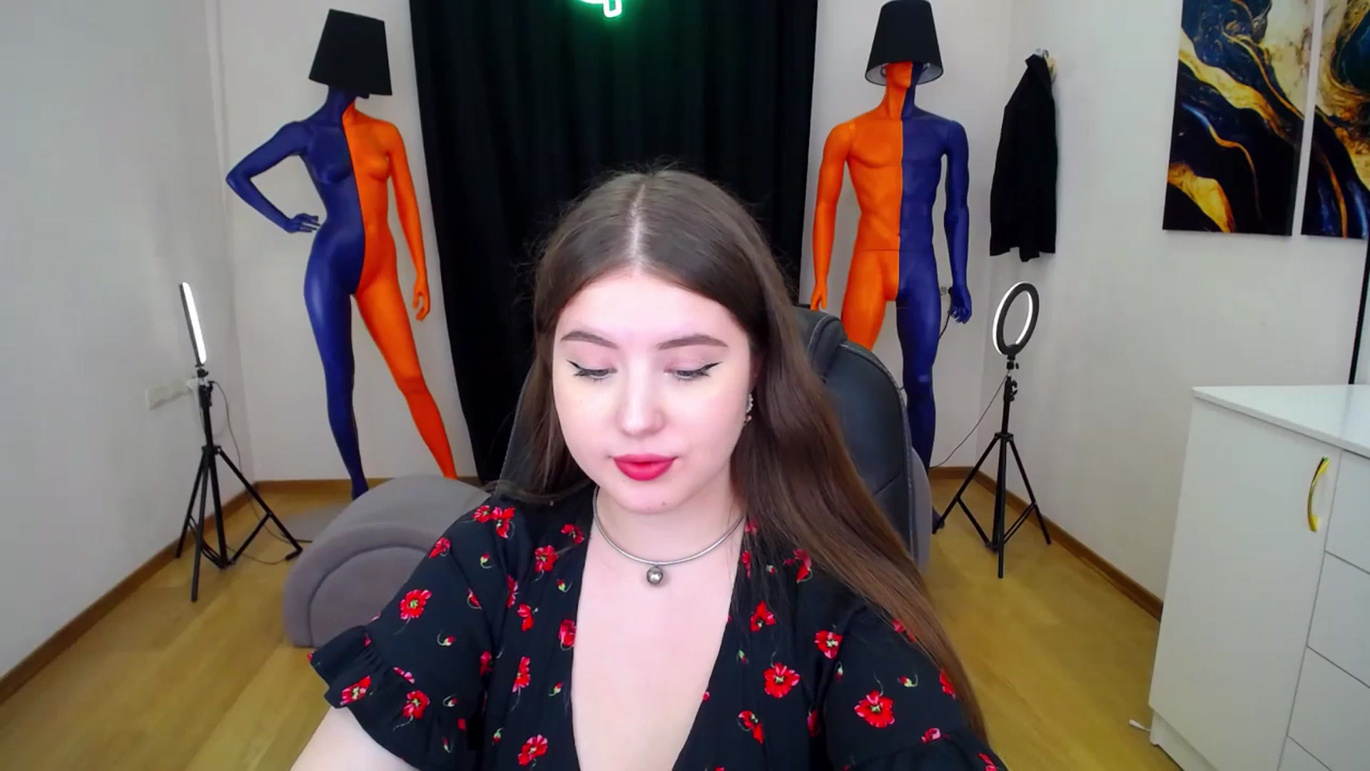 Gallery image thumbnail from AdmireMyEyes's myfreecams stream on, 06/27/2024, 20:23 image 19 of 20