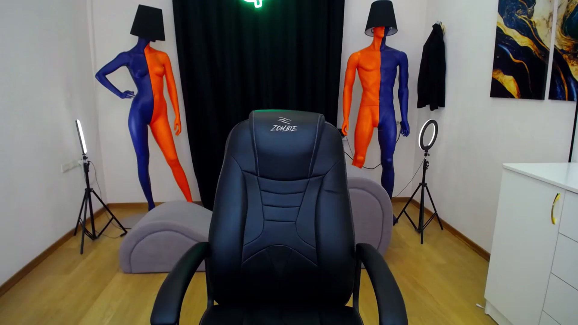Gallery image thumbnail from AdmireMyEyes's myfreecams stream on, 06/27/2024, 20:23 image 2 of 20