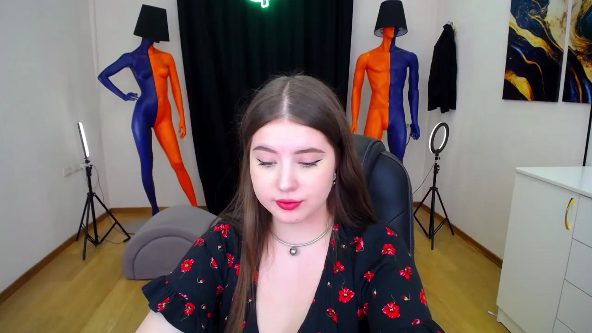 Gallery image thumbnail from AdmireMyEyes's myfreecams stream on, 06/27/2024, 20:23 image 14 of 20