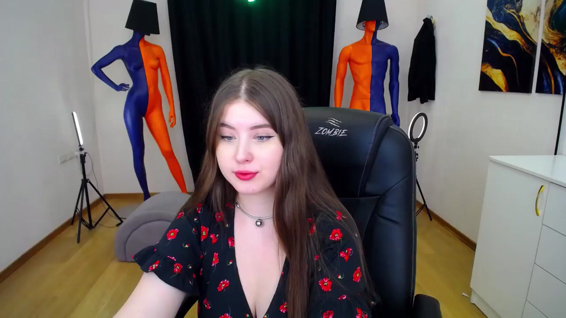 Gallery image thumbnail from AdmireMyEyes's myfreecams stream on, 06/27/2024, 21:37 image 19 of 20