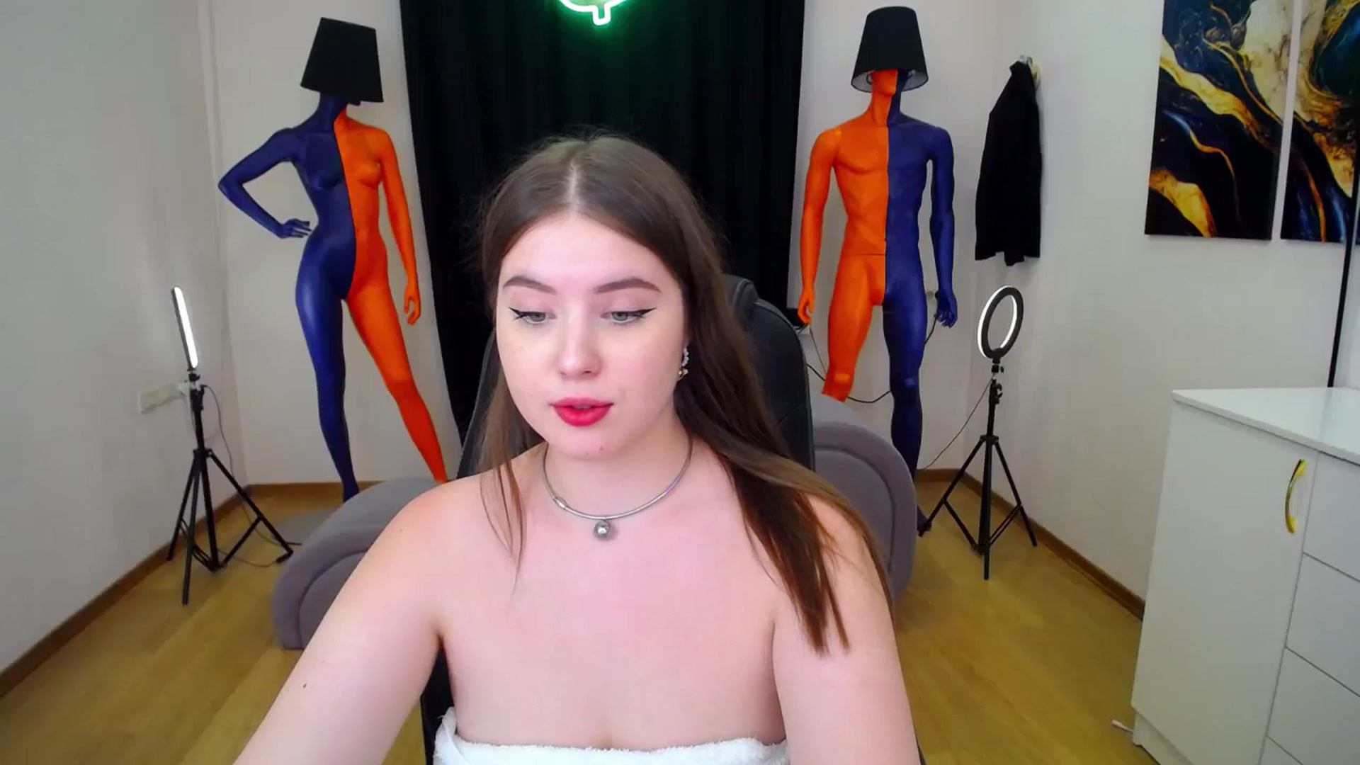 Gallery image thumbnail from AdmireMyEyes's myfreecams stream on, 06/27/2024, 23:47 image 5 of 20