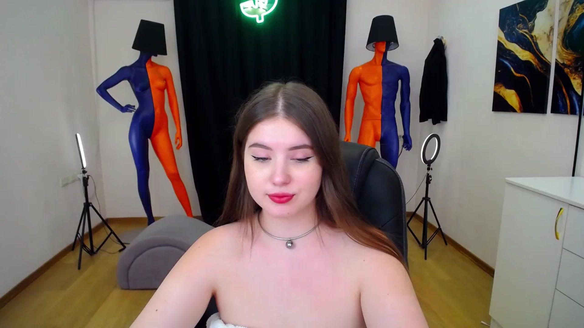 Gallery image thumbnail from AdmireMyEyes's myfreecams stream on, 06/28/2024, 01:02 image 18 of 20