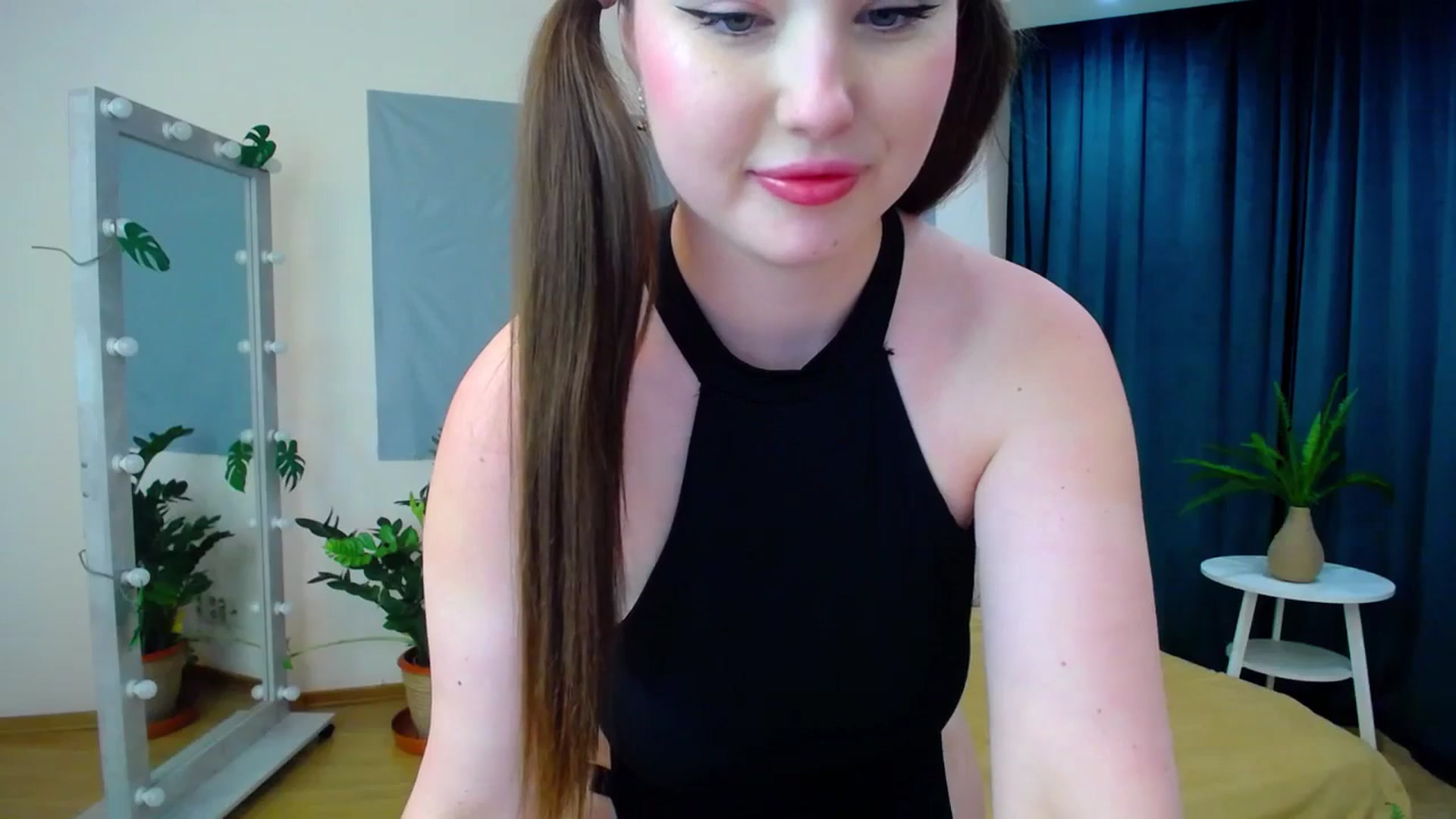Gallery image thumbnail from AdmireMyEyes's myfreecams stream on, 06/28/2024, 19:48 image 17 of 20