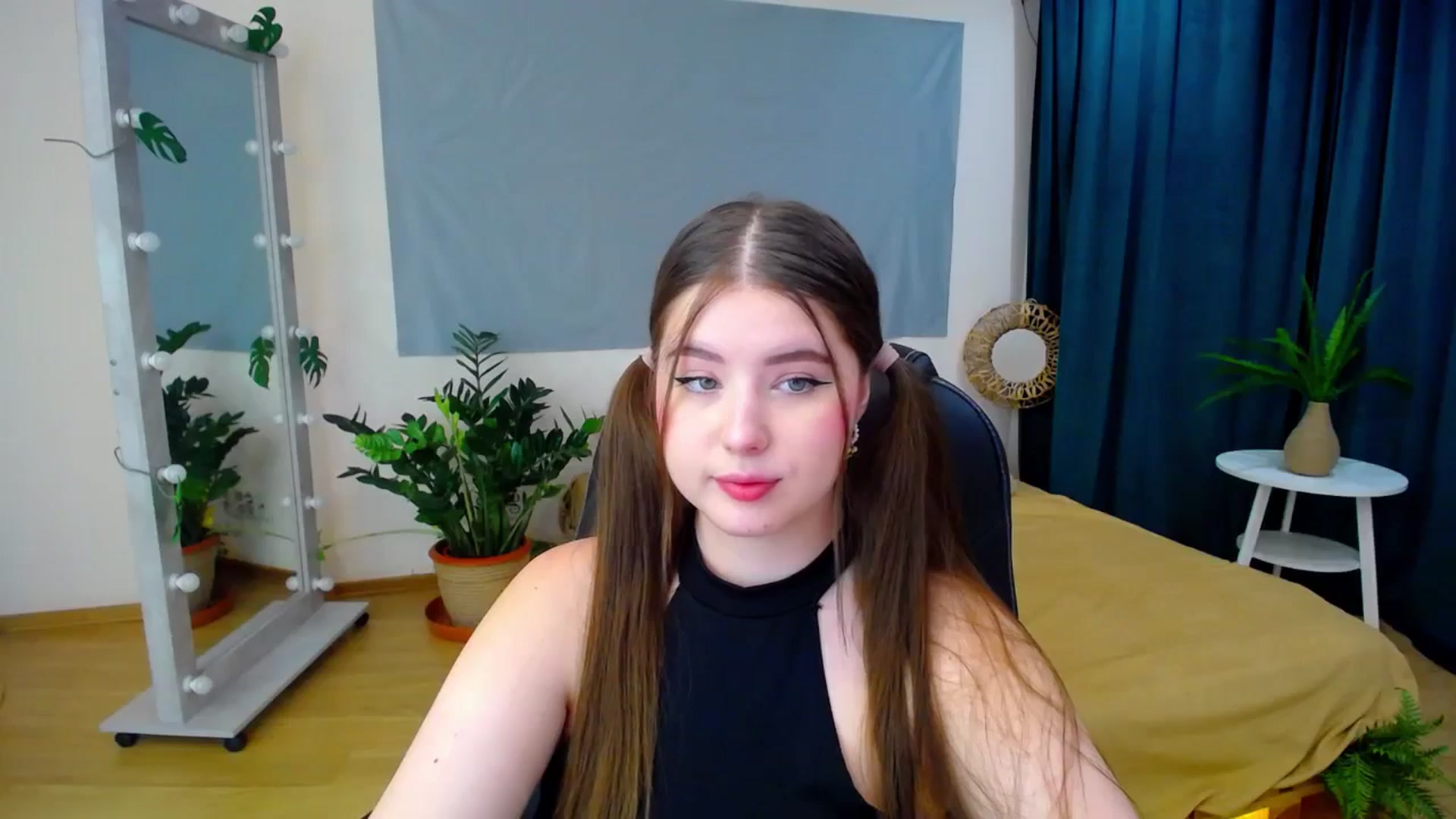Gallery image thumbnail from AdmireMyEyes's myfreecams stream on, 06/28/2024, 19:48 image 2 of 20
