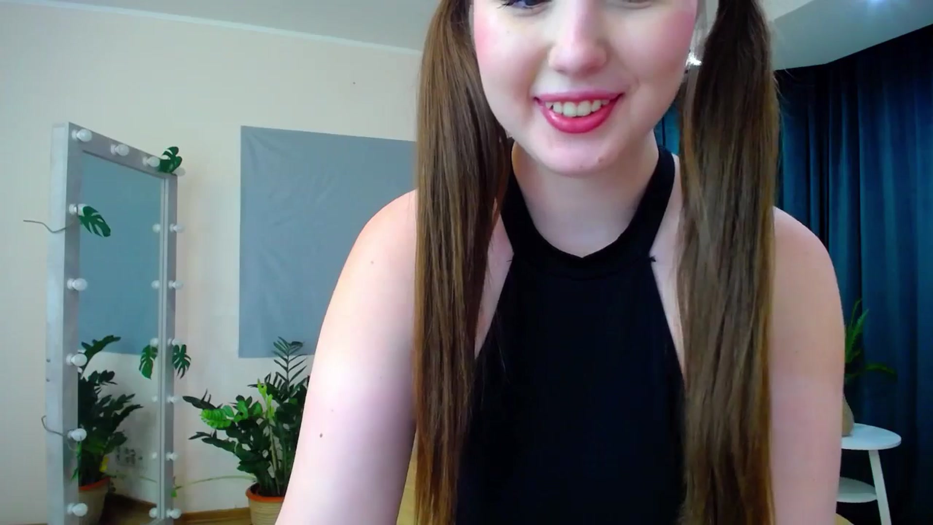 Gallery image thumbnail from AdmireMyEyes's myfreecams stream on, 06/28/2024, 19:48 image 13 of 20