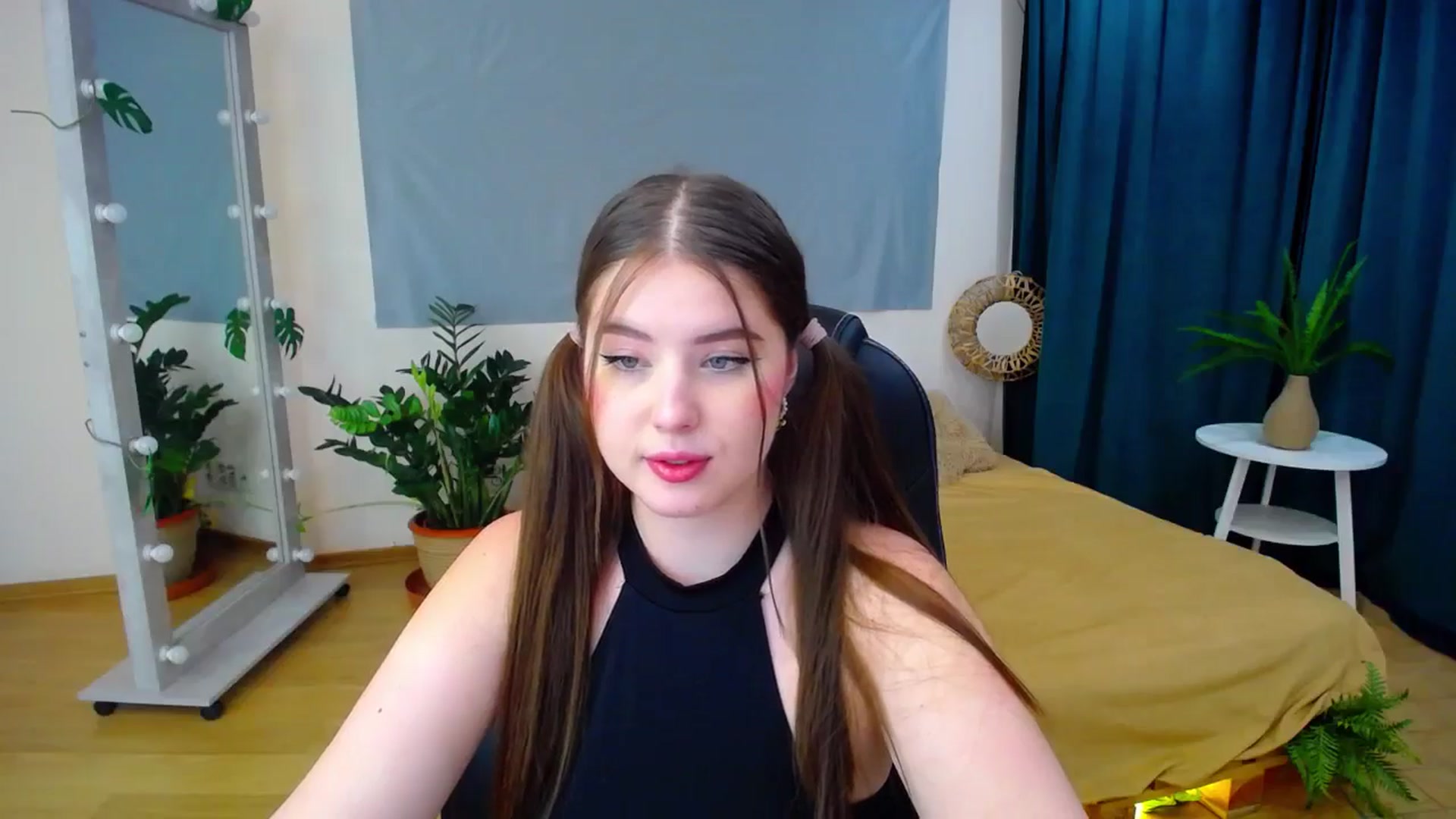 Gallery image thumbnail from AdmireMyEyes's myfreecams stream on, 06/28/2024, 19:48 image 20 of 20