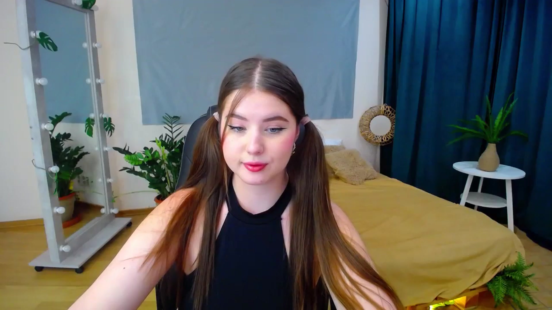 Gallery image thumbnail from AdmireMyEyes's myfreecams stream on, 06/28/2024, 19:48 image 18 of 20