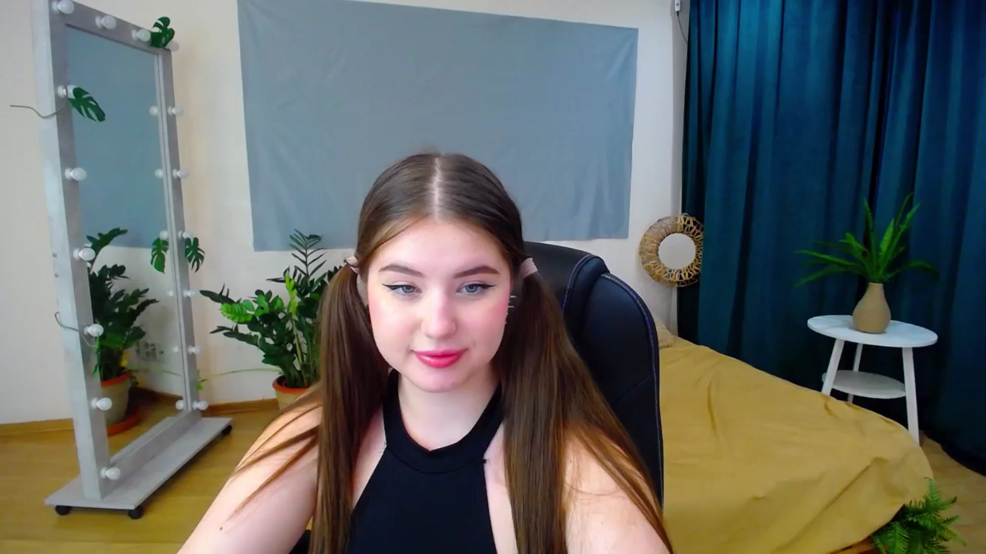 Gallery image thumbnail from AdmireMyEyes's myfreecams stream on, 06/29/2024, 01:10 image 17 of 20