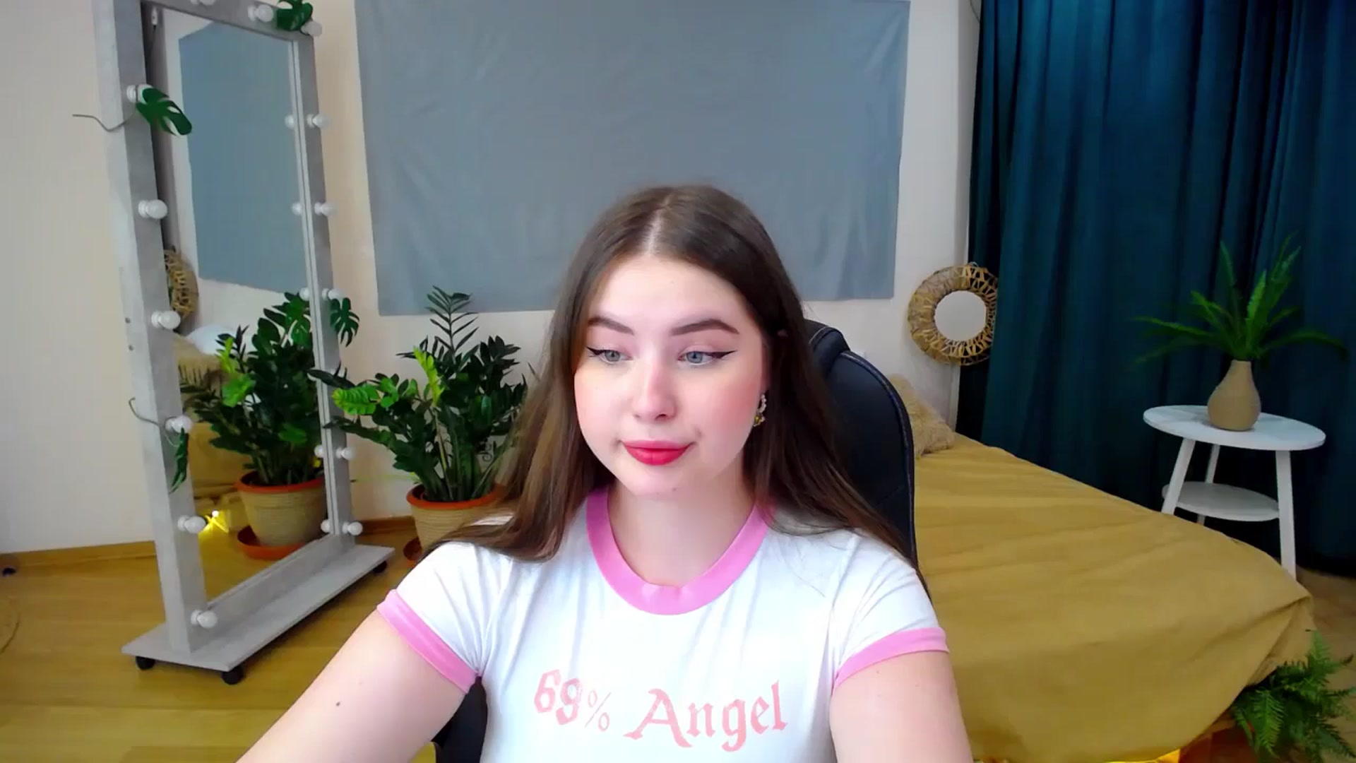 Gallery image thumbnail from AdmireMyEyes's myfreecams stream on, 06/29/2024, 19:31 image 20 of 20