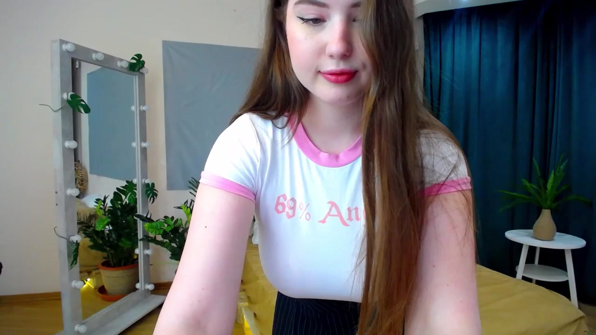 Gallery image thumbnail from AdmireMyEyes's myfreecams stream on, 06/29/2024, 19:31 image 18 of 20