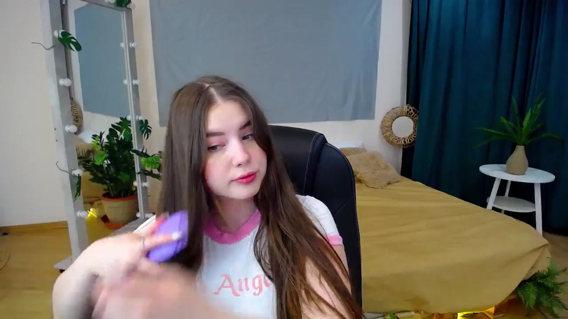 Gallery image thumbnail from AdmireMyEyes's myfreecams stream on, 06/29/2024, 19:31 image 4 of 20