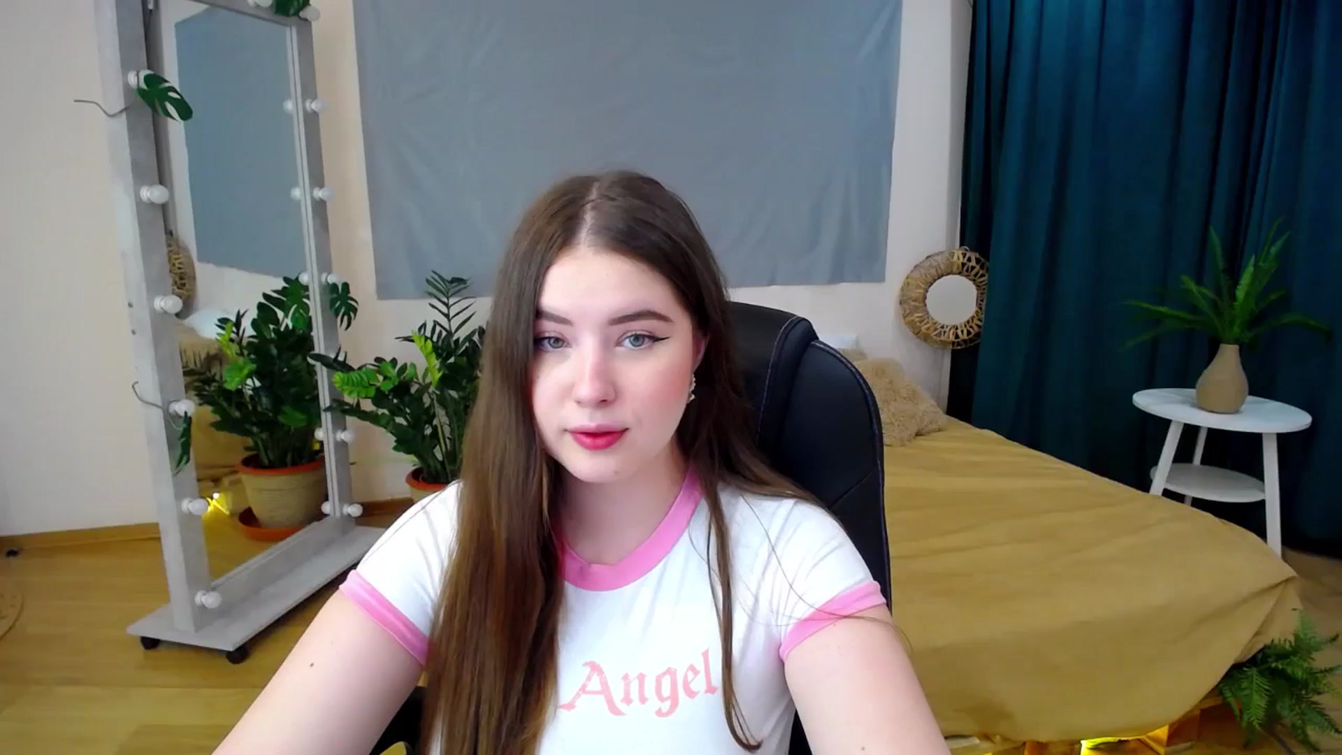 Gallery image thumbnail from AdmireMyEyes's myfreecams stream on, 06/29/2024, 19:31 image 5 of 20