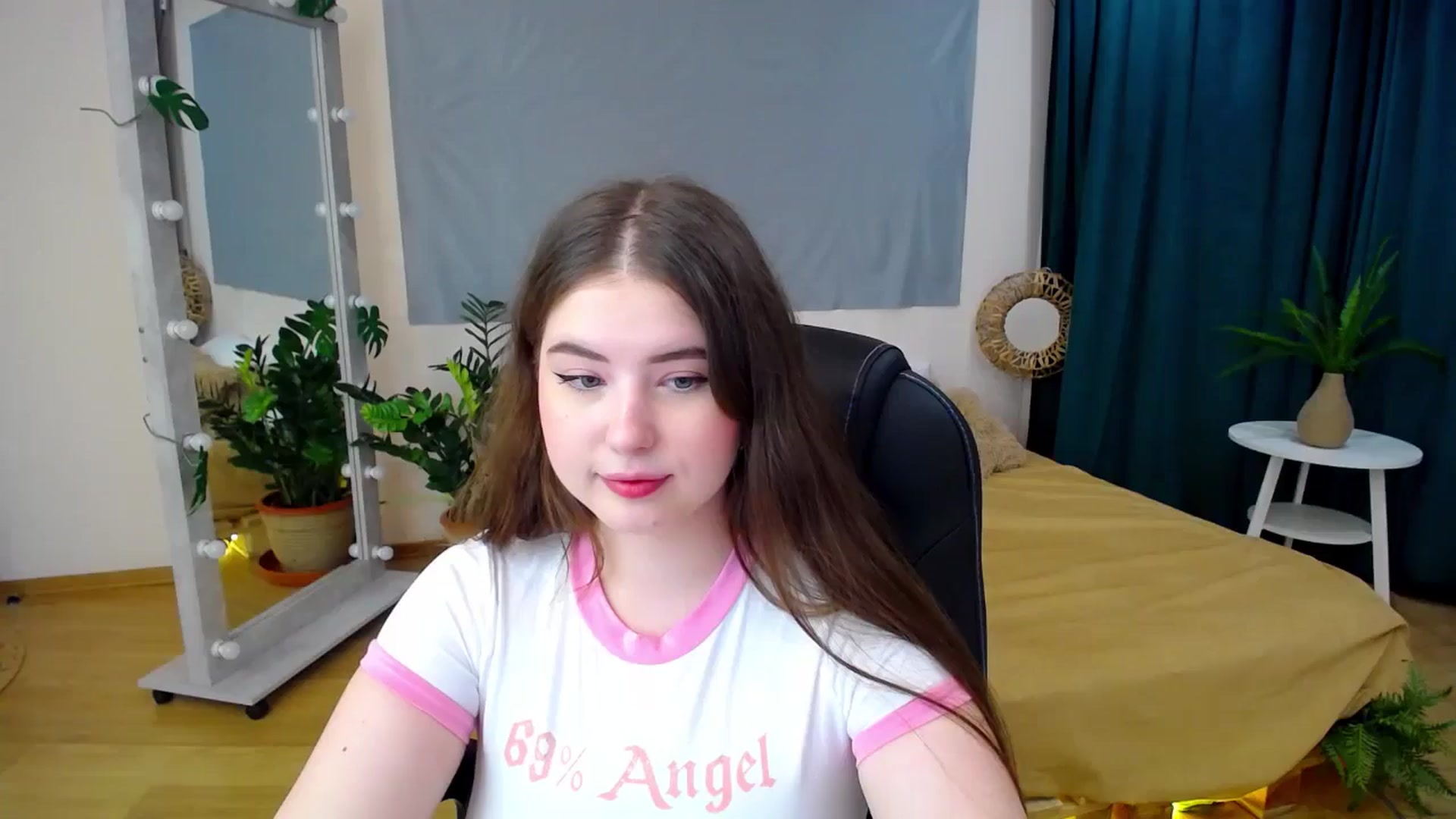 Gallery image thumbnail from AdmireMyEyes's myfreecams stream on, 06/29/2024, 19:31 image 2 of 20