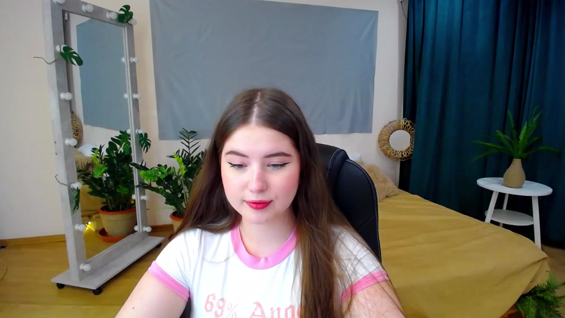 Gallery image thumbnail from AdmireMyEyes's myfreecams stream on, 06/29/2024, 19:31 image 13 of 20
