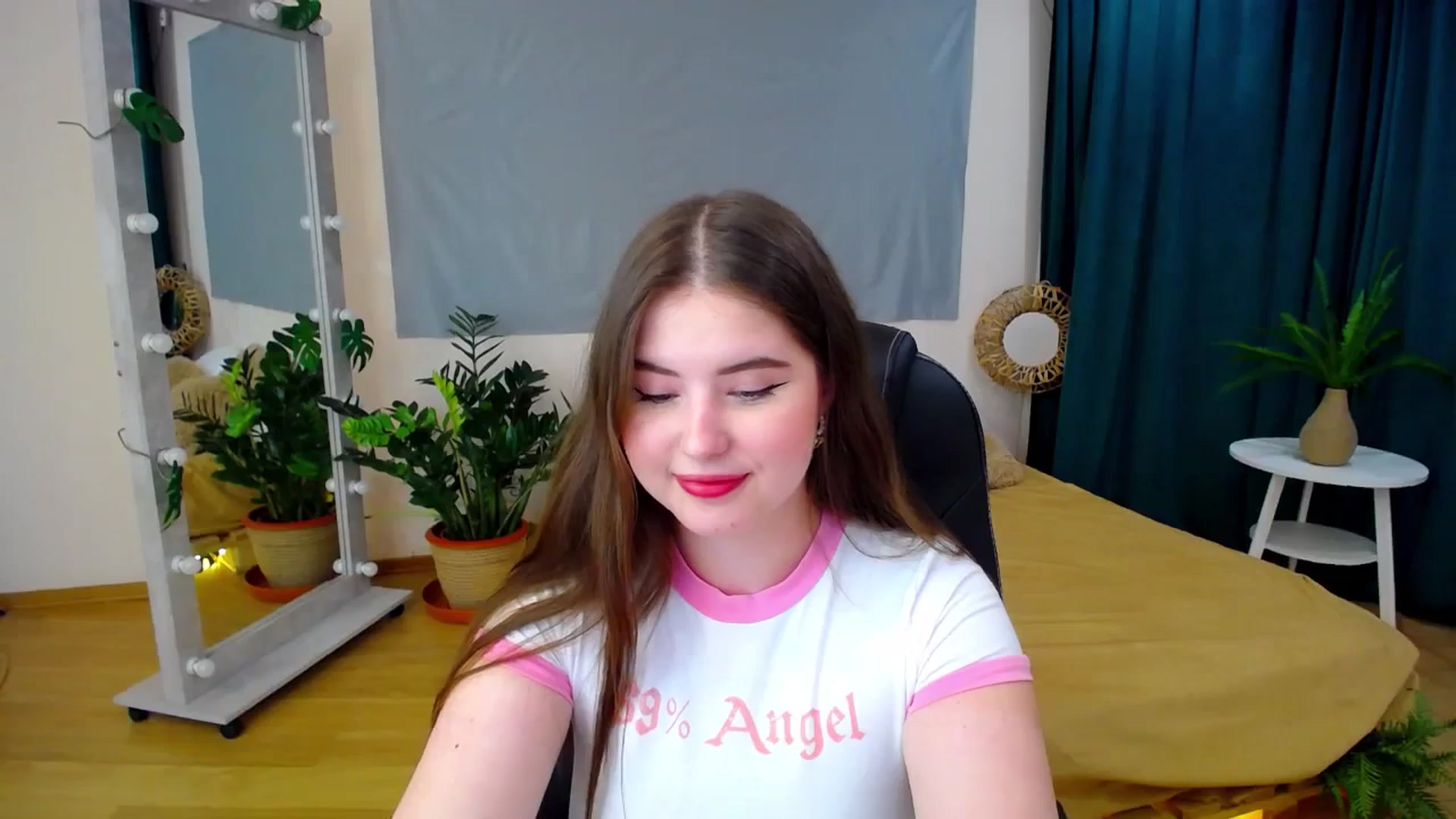 Gallery image thumbnail from AdmireMyEyes's myfreecams stream on, 06/29/2024, 21:37 image 18 of 20