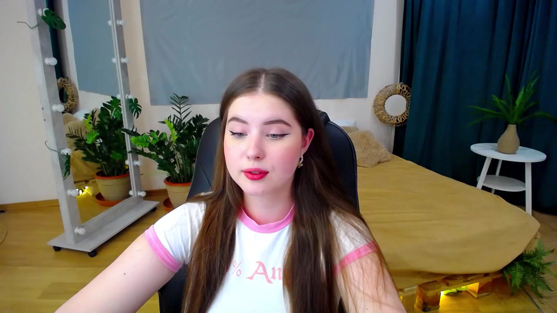 Gallery image thumbnail from AdmireMyEyes's myfreecams stream on, 06/29/2024, 21:37 image 12 of 20