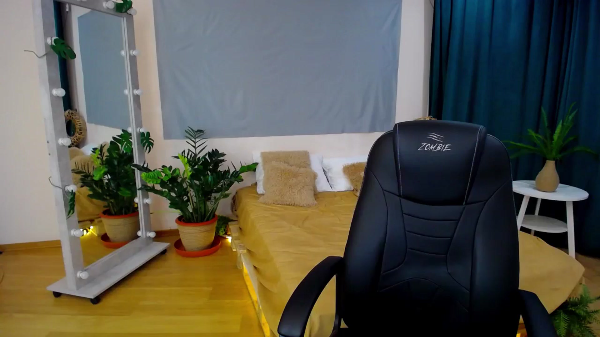 Gallery image thumbnail from AdmireMyEyes's myfreecams stream on, 06/29/2024, 21:37 image 15 of 20