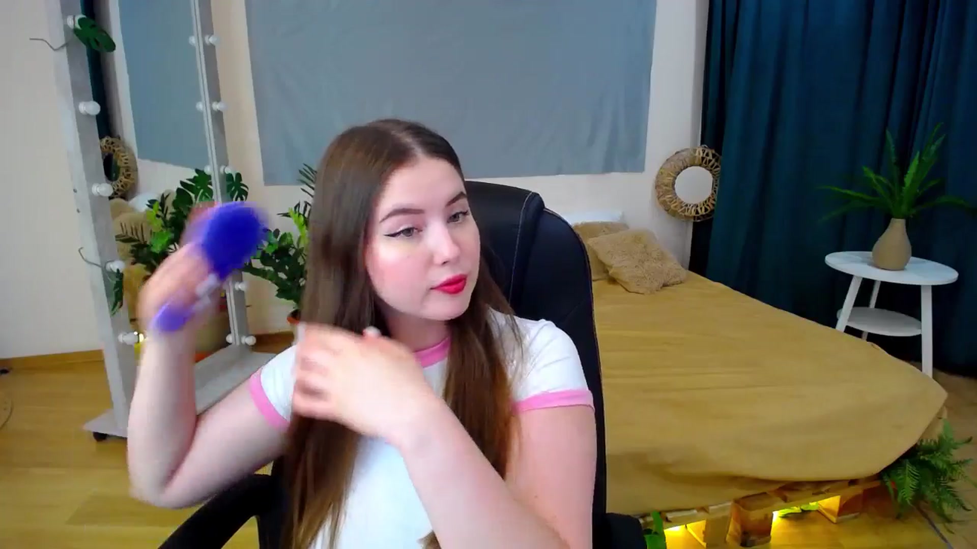 Gallery image thumbnail from AdmireMyEyes's myfreecams stream on, 06/29/2024, 21:37 image 3 of 20