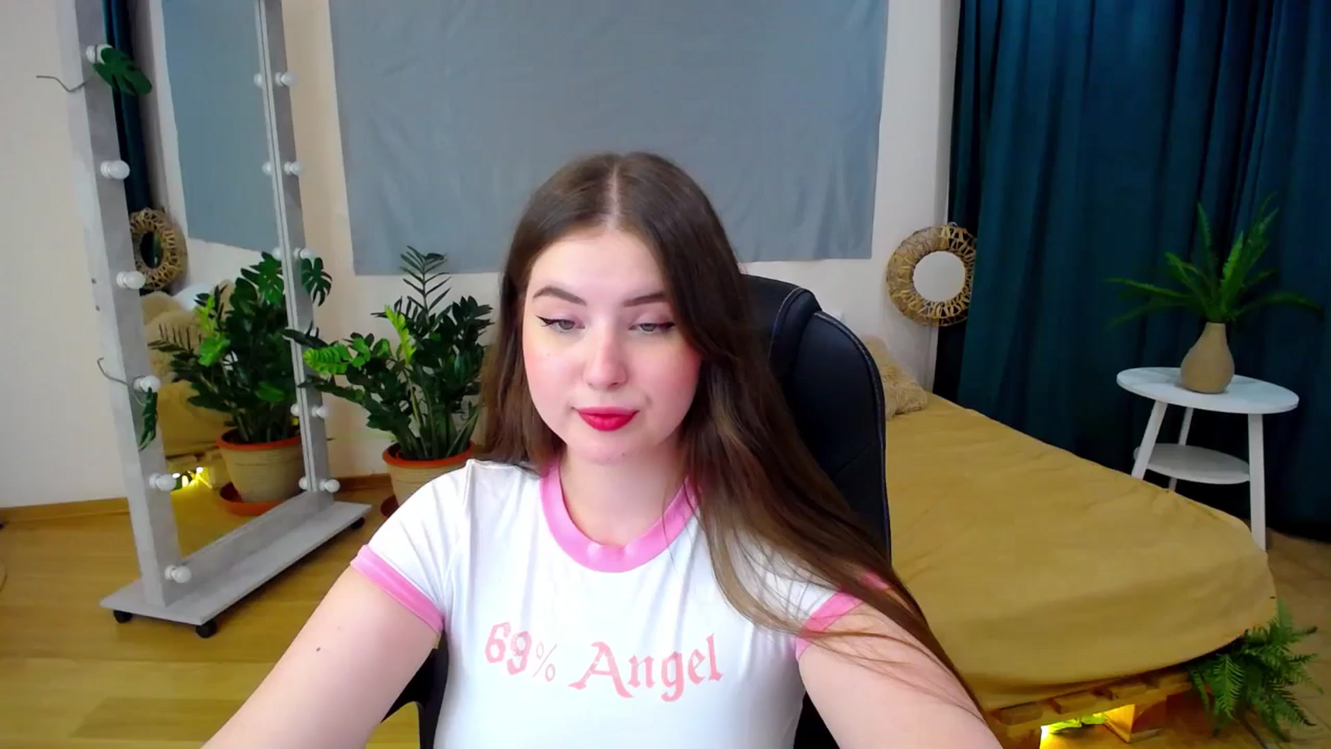 Gallery image thumbnail from AdmireMyEyes's myfreecams stream on, 06/29/2024, 23:27 image 11 of 20