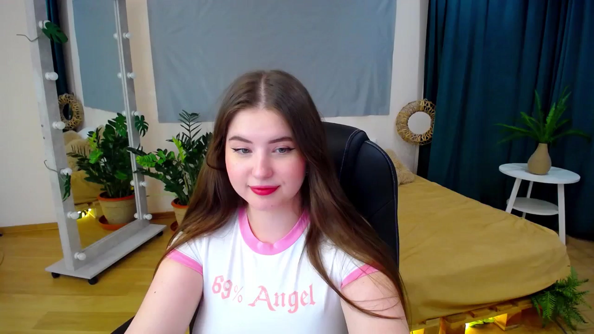 Gallery image thumbnail from AdmireMyEyes's myfreecams stream on, 06/29/2024, 23:27 image 17 of 20
