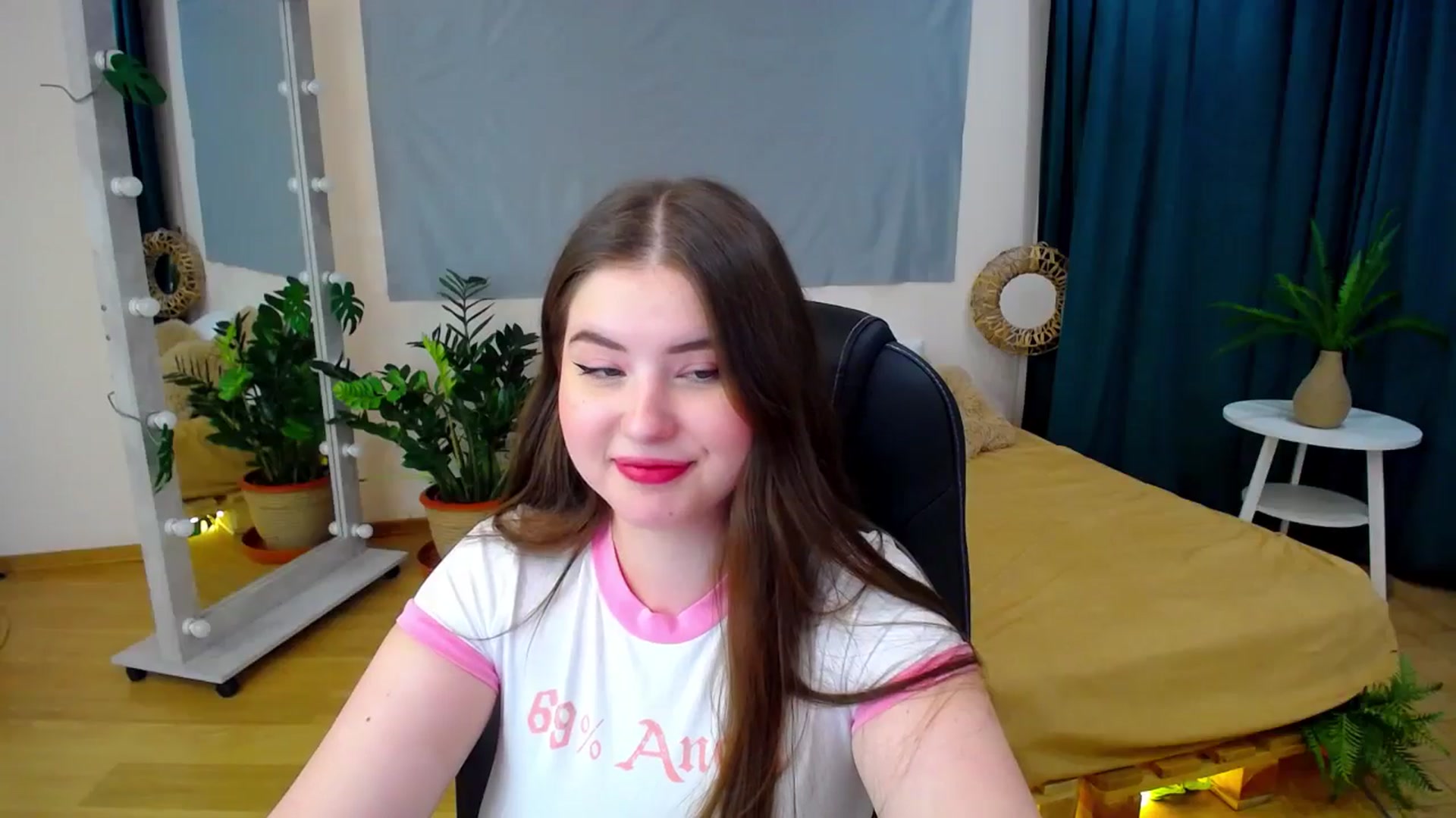 Gallery image thumbnail from AdmireMyEyes's myfreecams stream on, 06/29/2024, 23:27 image 15 of 20