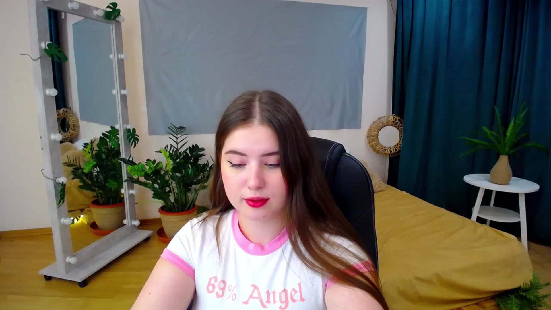 Gallery image thumbnail from AdmireMyEyes's myfreecams stream on, 06/30/2024, 01:02 image 15 of 20