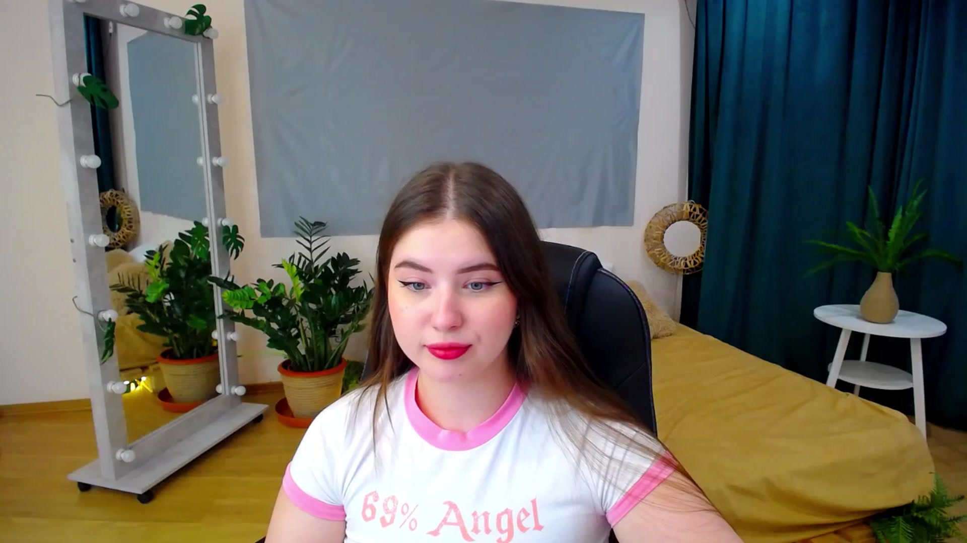 Gallery image thumbnail from AdmireMyEyes's myfreecams stream on, 06/30/2024, 01:02 image 17 of 20