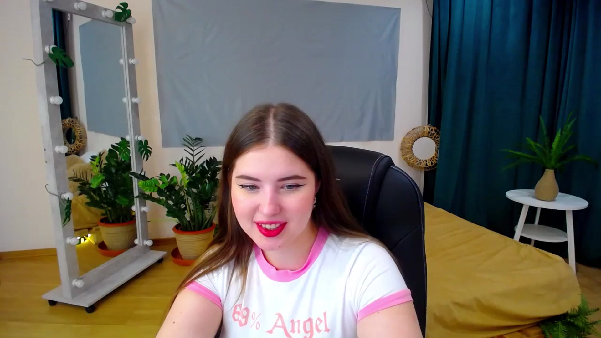 Gallery image thumbnail from AdmireMyEyes's myfreecams stream on, 06/30/2024, 01:02 image 7 of 20