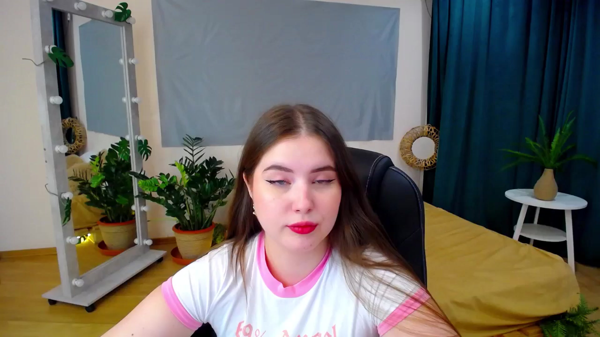 Gallery image thumbnail from AdmireMyEyes's myfreecams stream on, 06/30/2024, 01:02 image 16 of 20
