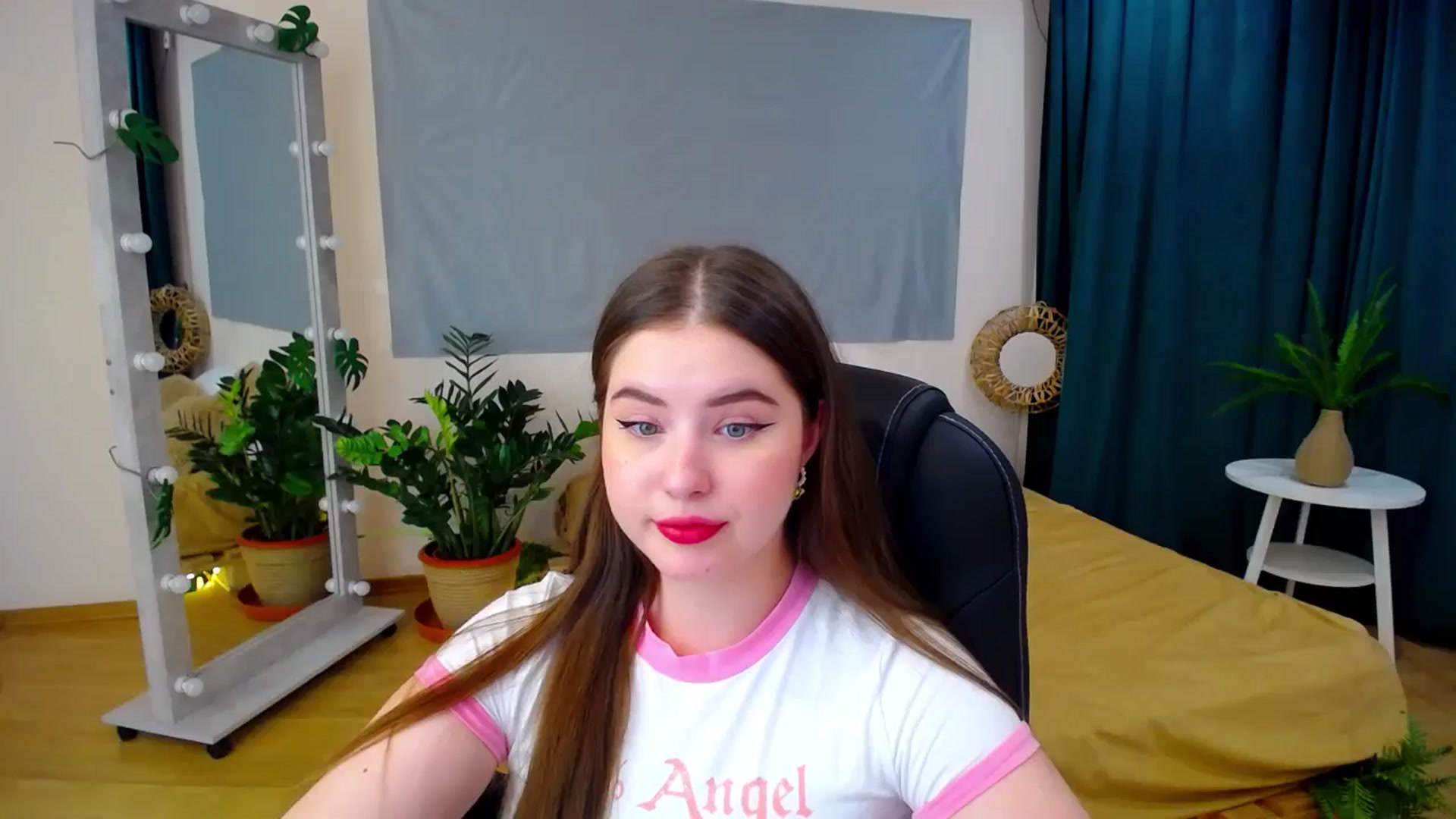 Gallery image thumbnail from AdmireMyEyes's myfreecams stream on, 06/30/2024, 01:02 image 4 of 20