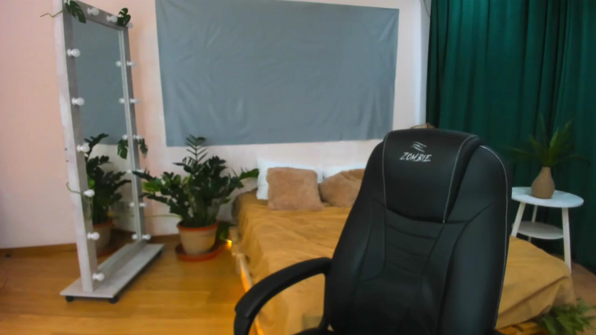 Gallery image thumbnail from AdmireMyEyes's myfreecams stream on, 07/03/2024, 07:39 image 18 of 20